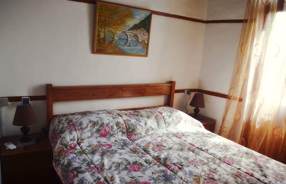 Guest House Vasili Berat Bagian luar foto